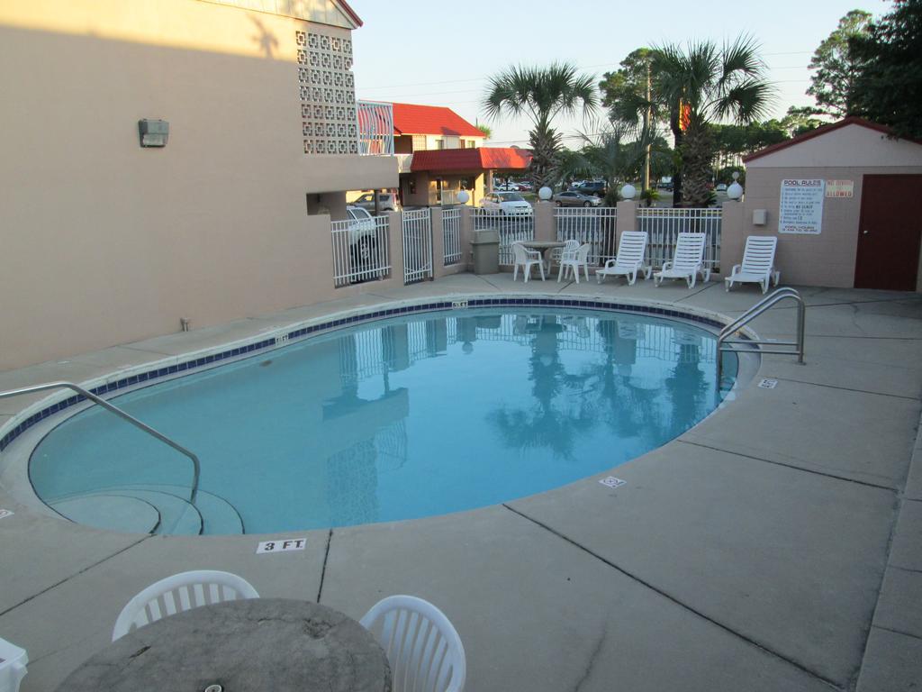 Super 8 By Wyndham Ft Walton Beach Fort Walton Beach Bagian luar foto