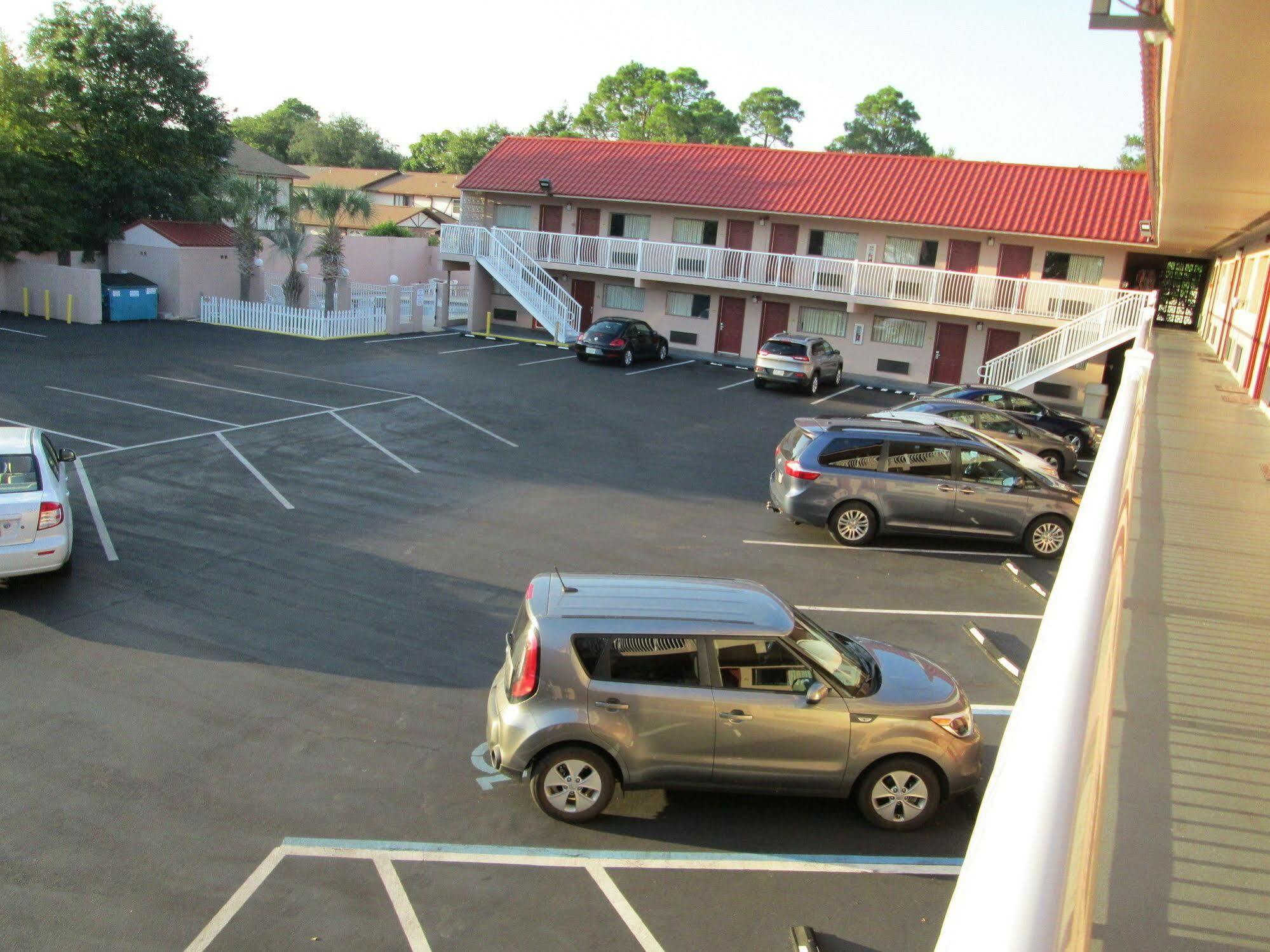 Super 8 By Wyndham Ft Walton Beach Fort Walton Beach Bagian luar foto